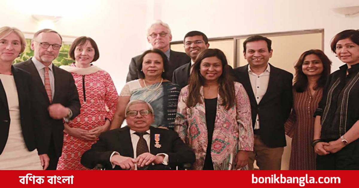 নেদারল্যান্ডসের নাইটহুড খেতাবে স্যার আবেদ